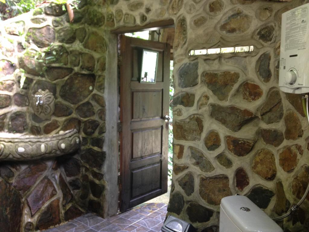 Kupu Kupu Garden Guest House & Cafe Bukit Lawang Bagian luar foto