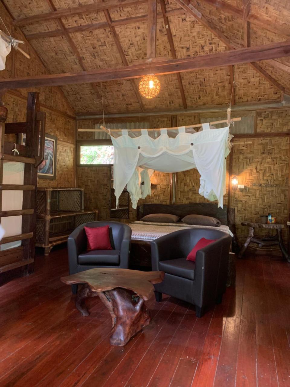 Kupu Kupu Garden Guest House & Cafe Bukit Lawang Bagian luar foto
