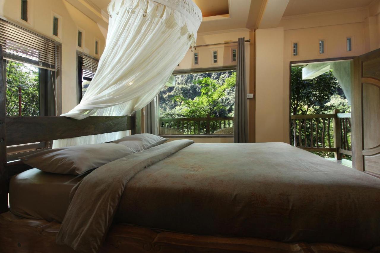 Kupu Kupu Garden Guest House & Cafe Bukit Lawang Bagian luar foto